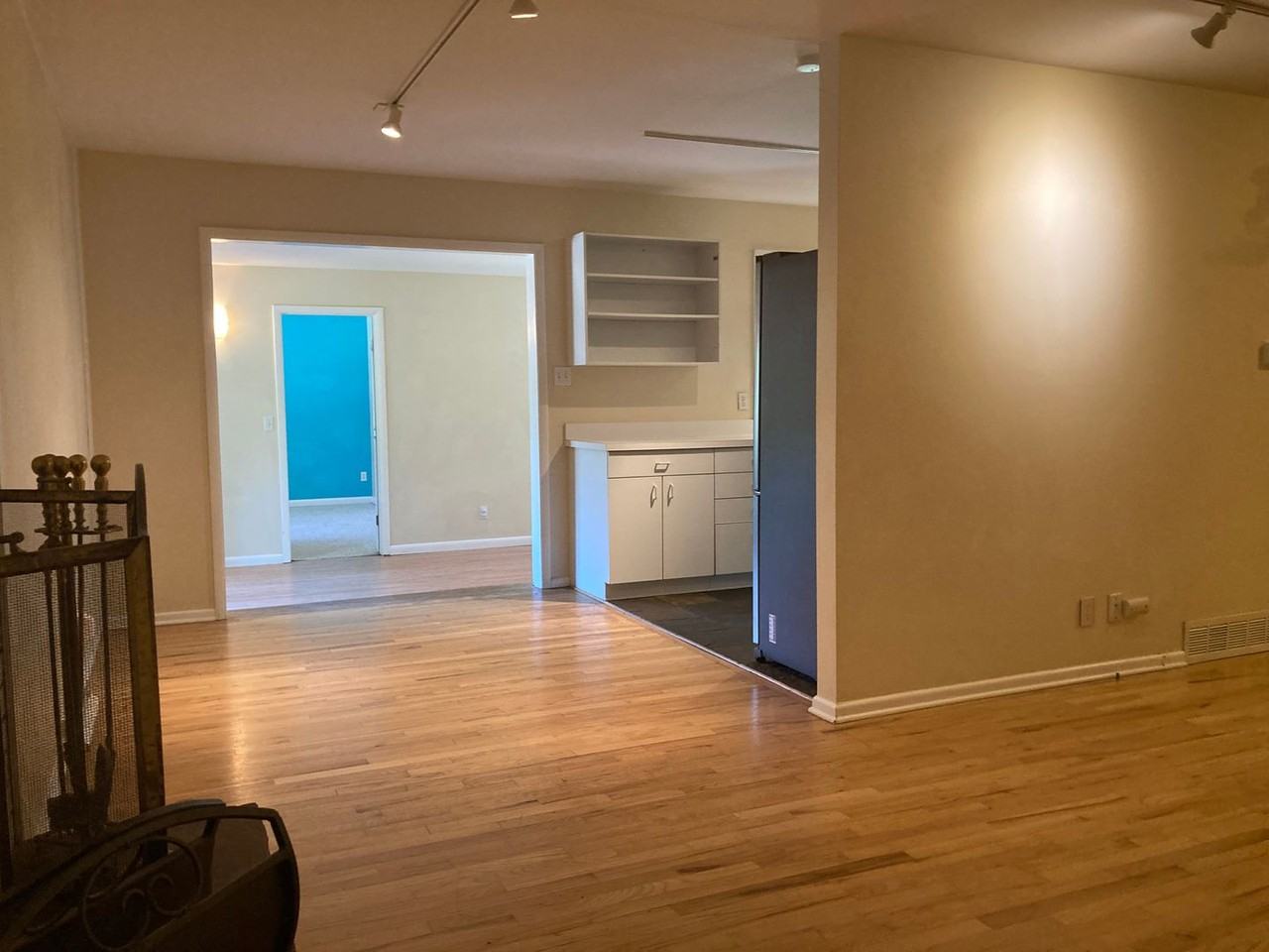 3825 Elmhurst Pl - Photo 3 of 19