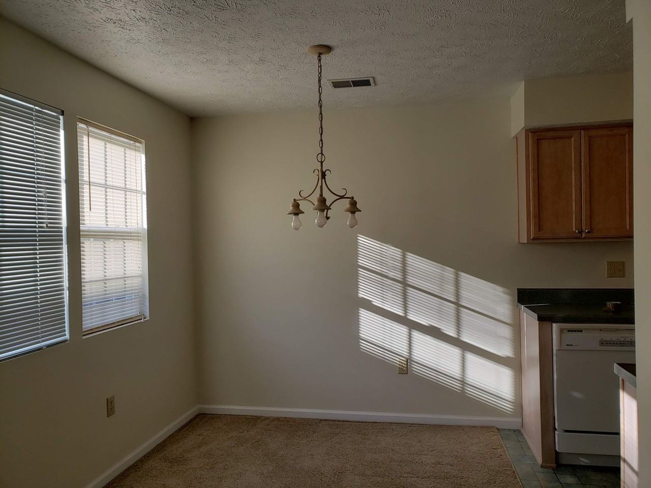 108 Carla Dr - Photo 3 of 12