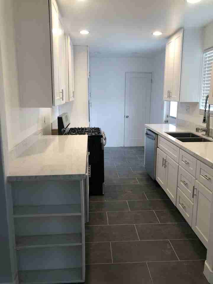 1626 Stewart St - Photo 2 of 7