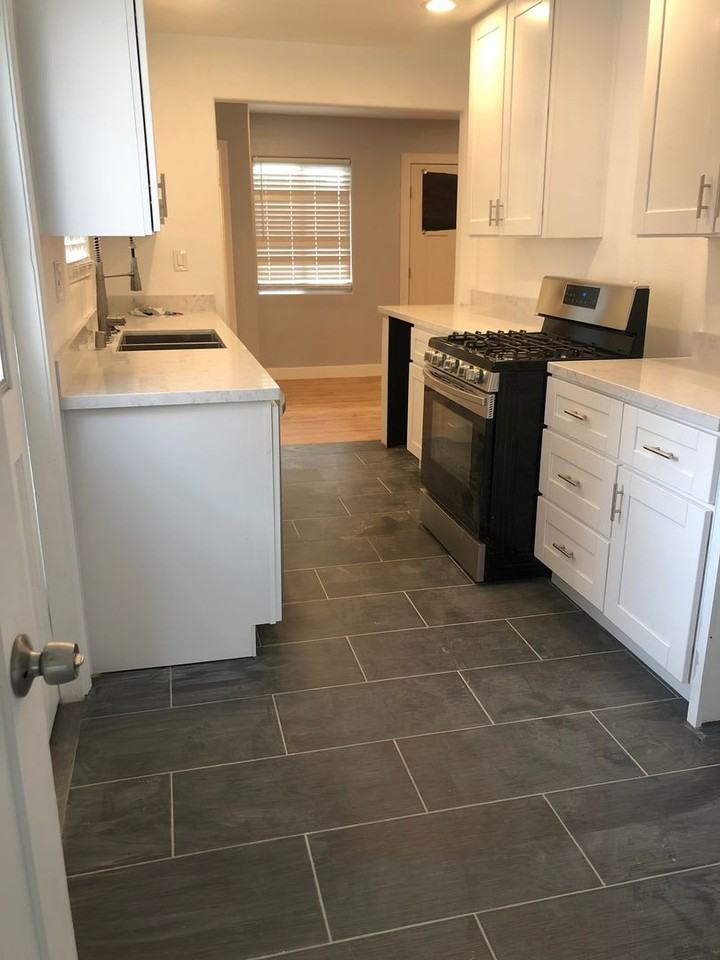 1626 Stewart St - Photo 3 of 7