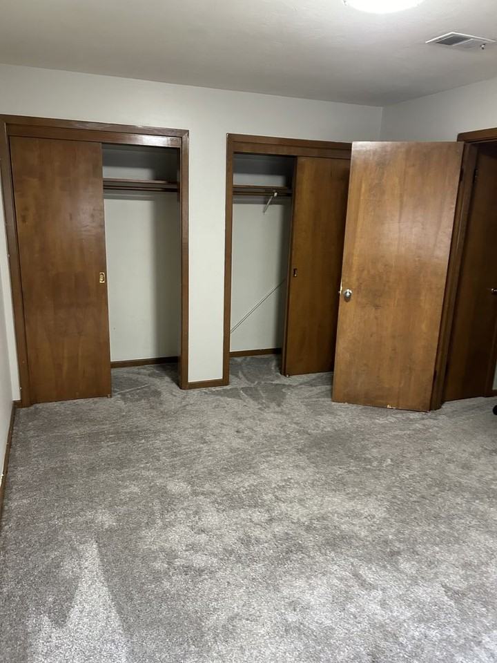 1609 D Street - Photo 2 of 8