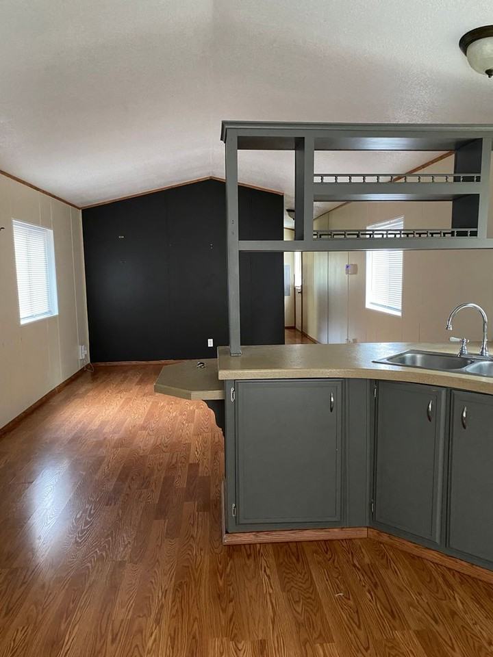 158 W Stratus Ln - Photo 2 of 15