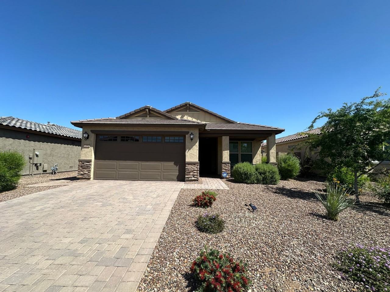 13192 W Cliffrose Rd - Photo 2 of 32