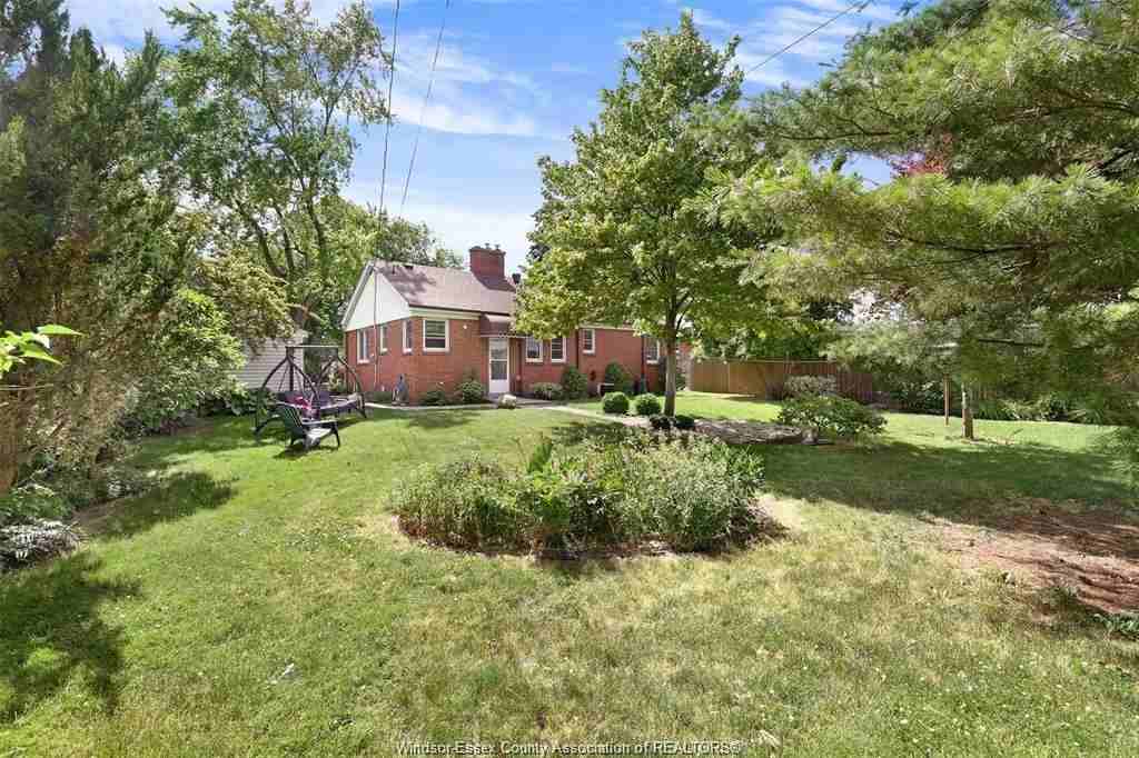 2432 Buckingham Drive - Photo 3 of 22