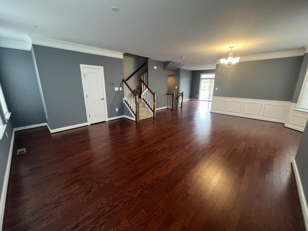 2101 Saint Josephs Dr - Photo 3 of 36