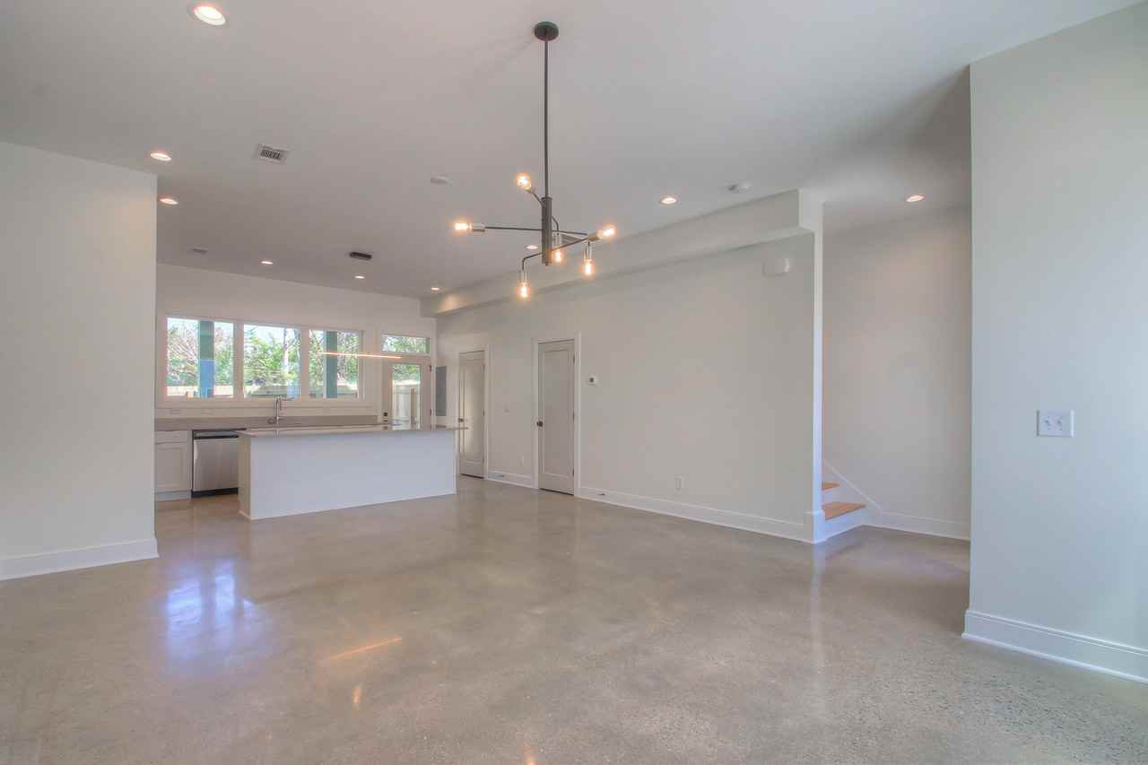1540 Yarra St #1 - Photo 2 of 50