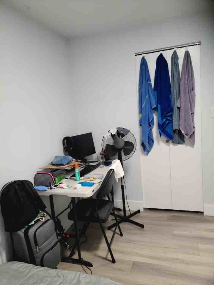 East Kent Avenue North - Photo 6 of 11