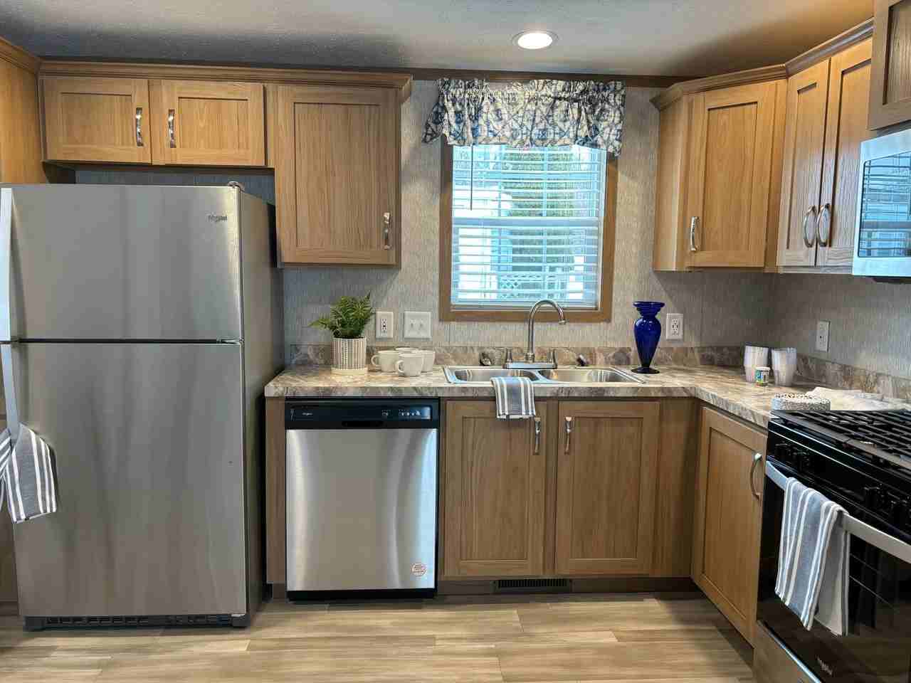 Adirondack Ridge - Photo 4 of 16