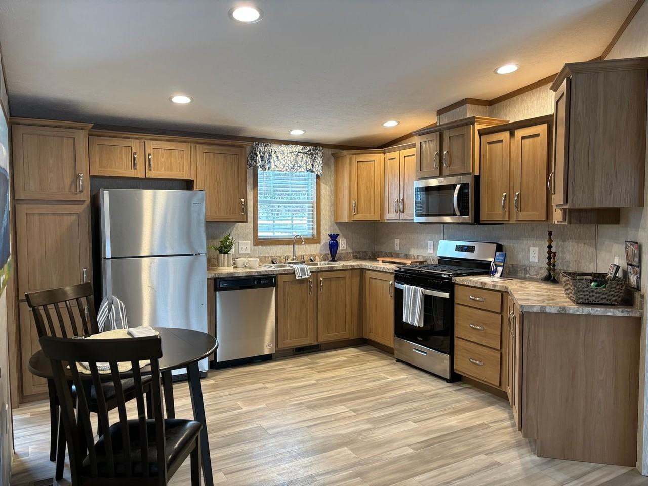 Adirondack Ridge - Photo 5 of 16