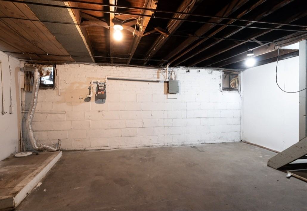 28 Edwards St #28 - Photo 3 of 14