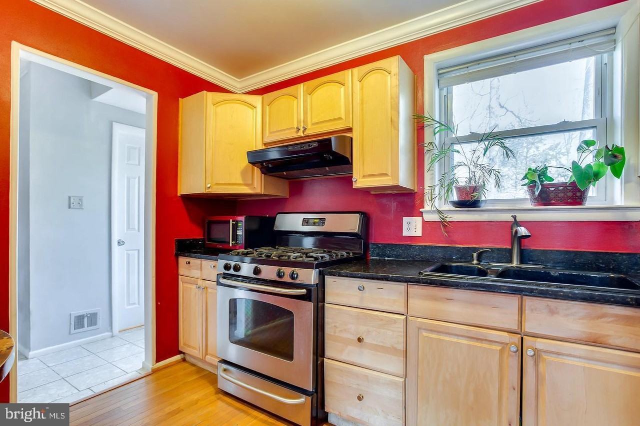 8304 Mcneil St - Photo 2 of 29