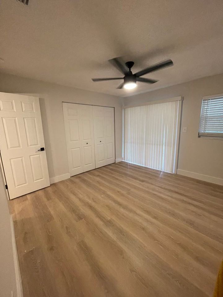 The Grande @ Gainesville - Photo 3 of 8