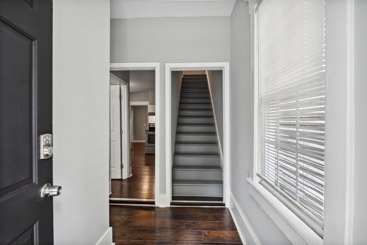 1505 Reynolds Street - Photo 2 of 17