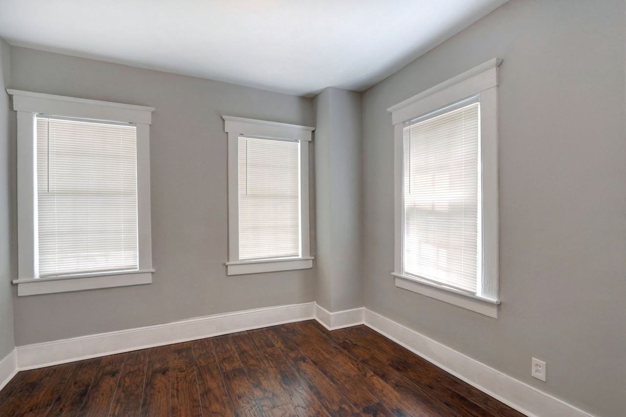 1505 Reynolds Street - Photo 4 of 17