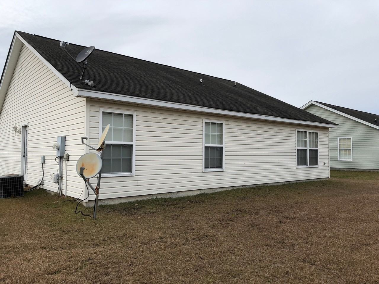 422 Stephanie Dr - Photo 2 of 13