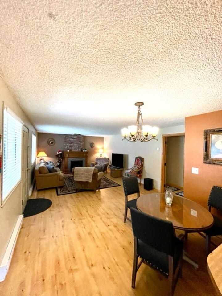 1339 Nw Milwaukee Ave - Photo 4 of 19