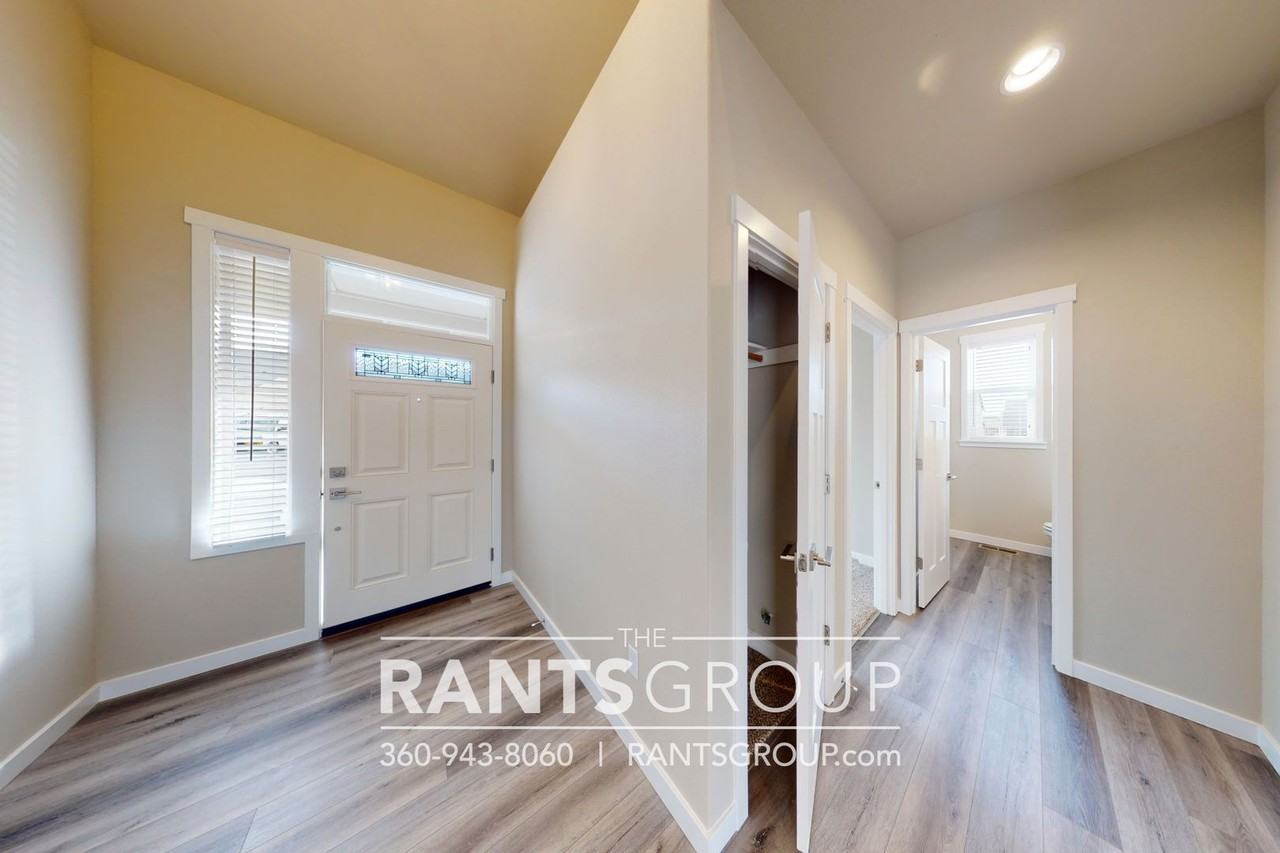 9736 Brayden Ct Se - Photo 3 of 50