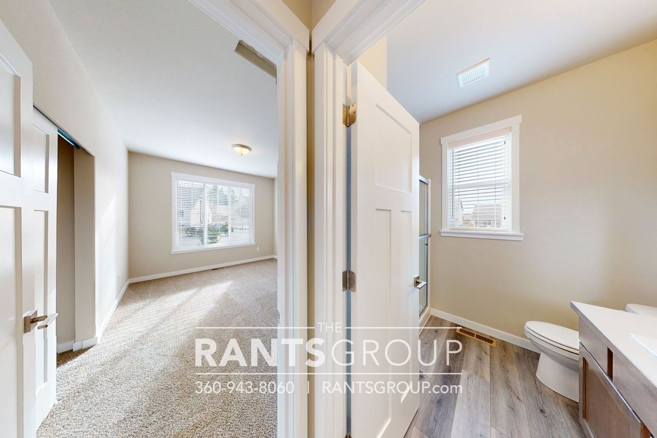 9736 Brayden Ct Se - Photo 4 of 50