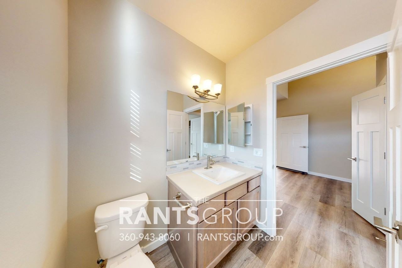 9736 Brayden Ct Se - Photo 5 of 50