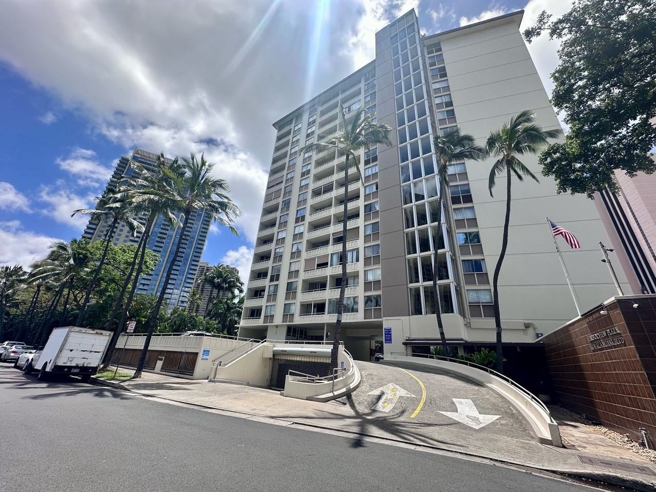 1676 Ala Moana Blvd #808