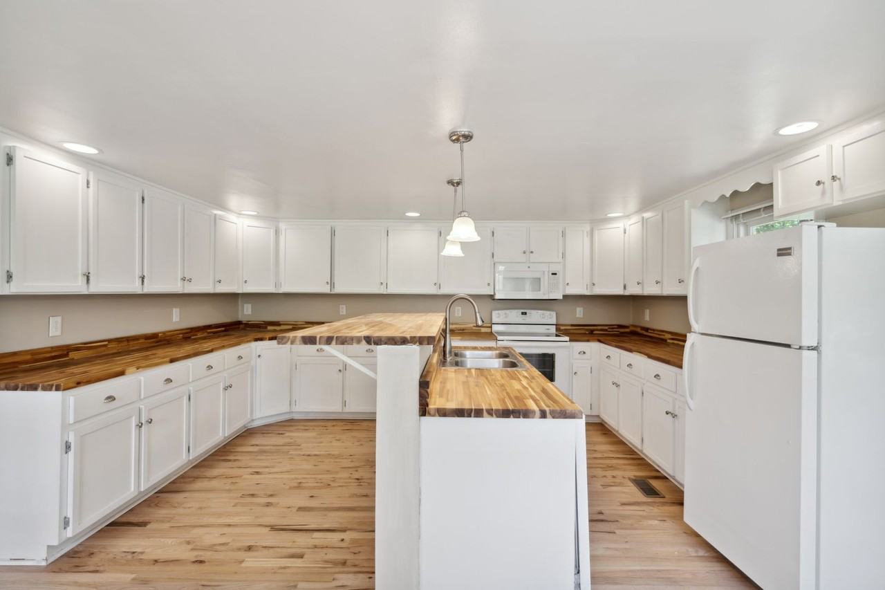 5027 Jackson King Rd - Photo 6 of 17