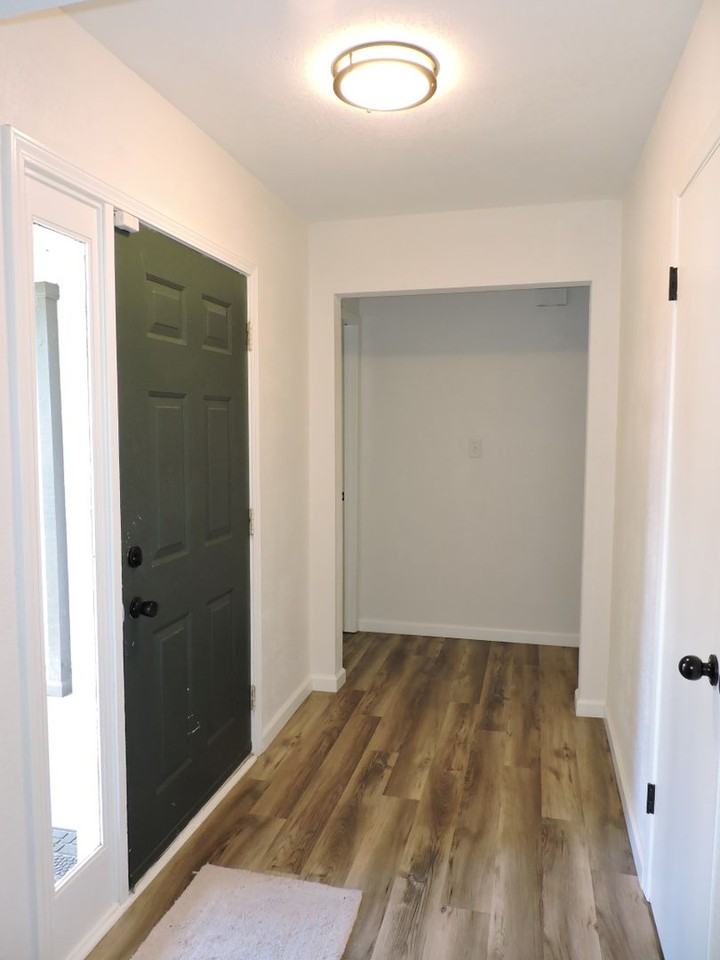 7545 Sandy Creek Dr - Photo 2 of 23