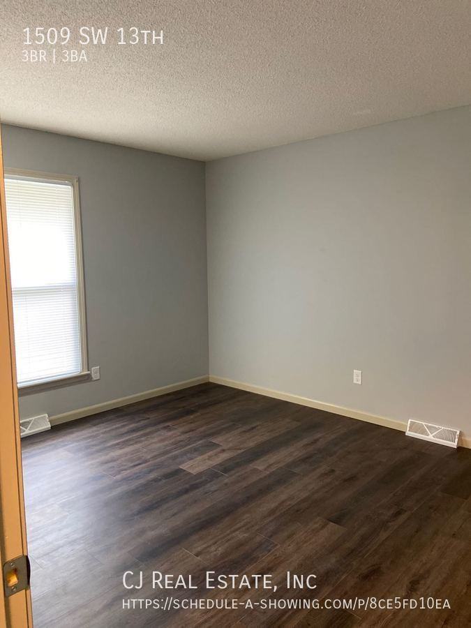 1509 Sw 13th St - Photo 5 of 9