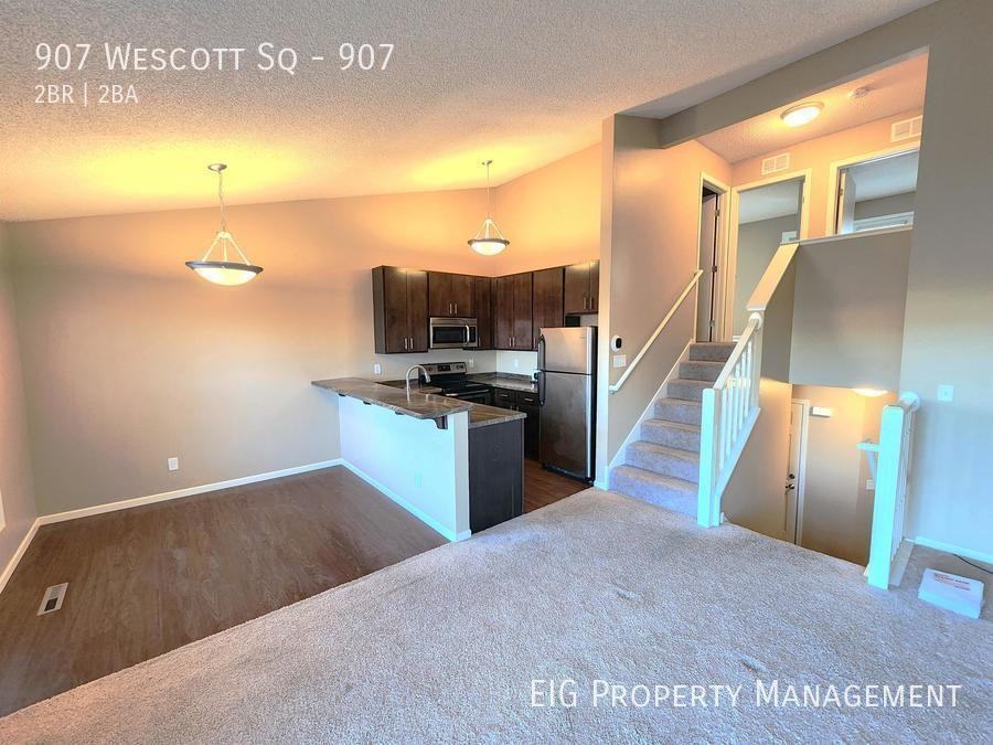 907 Wescott Sq #907 - Photo 2 of 26