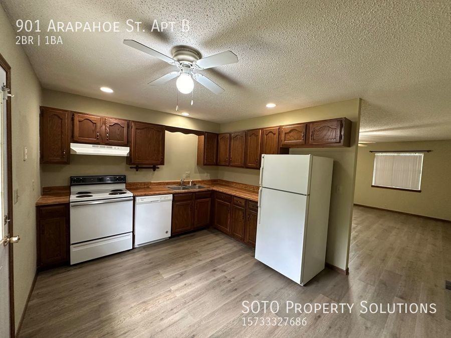 901 Arapahoe St Apt B - Photo 3 of 10