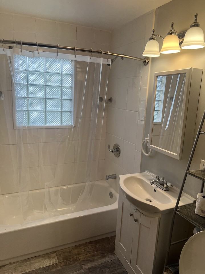 105 S Wolcott St #NA - Photo 2 of 17