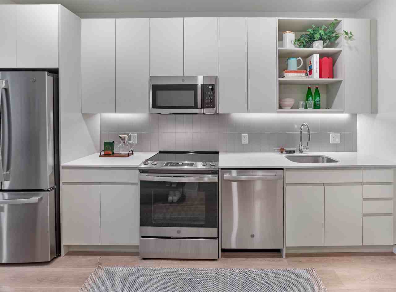 228 St Pauls Ave #501 - Photo 3 of 11