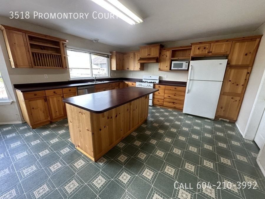 3518 Promontory Crt - Photo 3 of 25