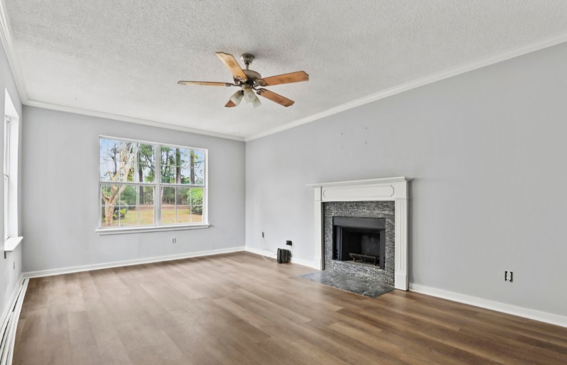 120 Luden Dr #D - Photo 5 of 12