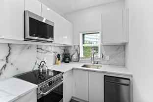 927 S Howard Ave #11 - Photo 1 of 1