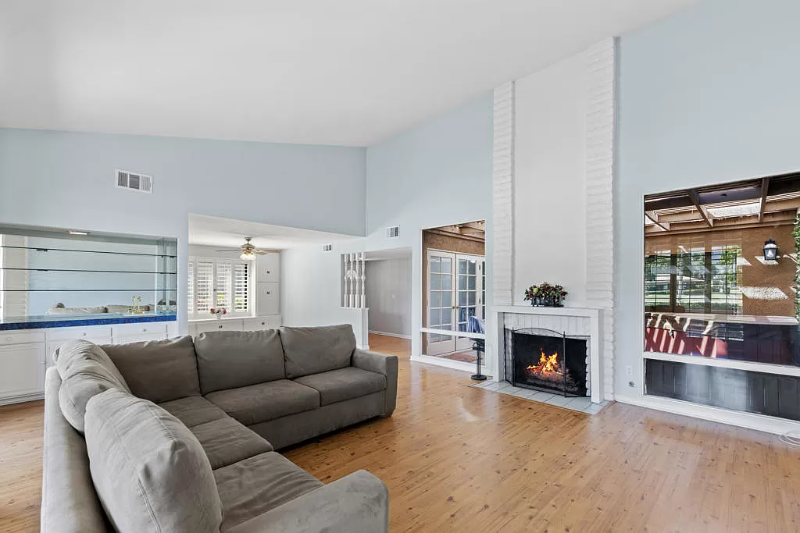 14 La Rhonda Drive - Photo 6 of 38