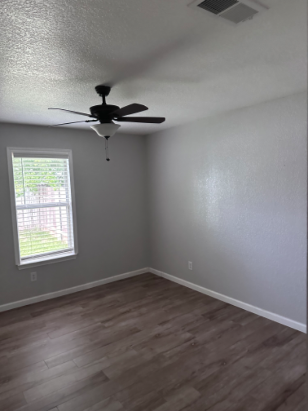 513 Deloris Dr - Photo 3 of 7