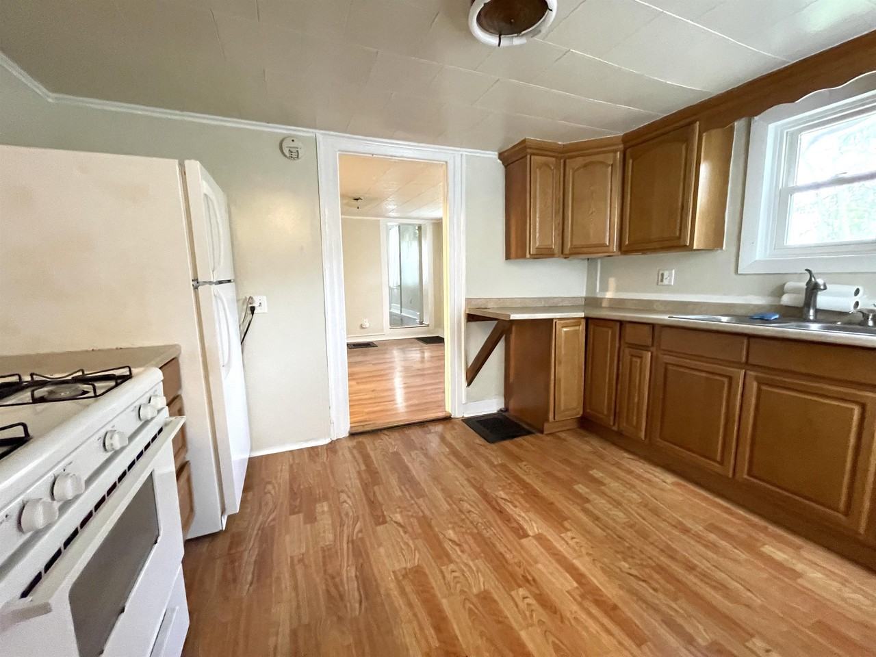 43 N Main Street - Photo 6 of 9