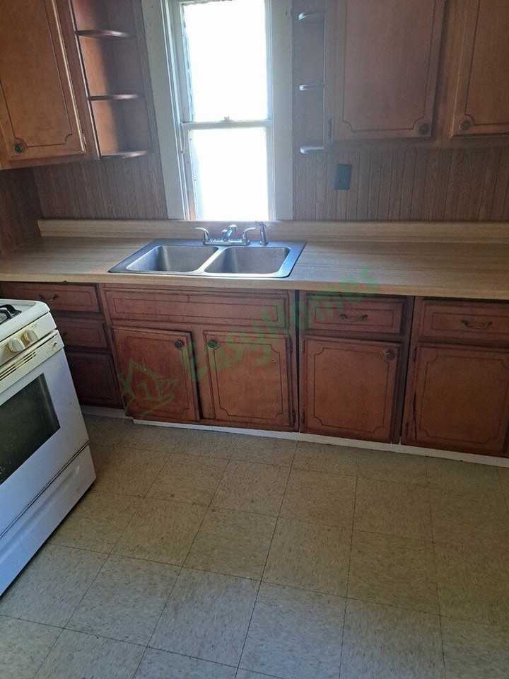 2807 West Nevada Street - Photo 3 of 7