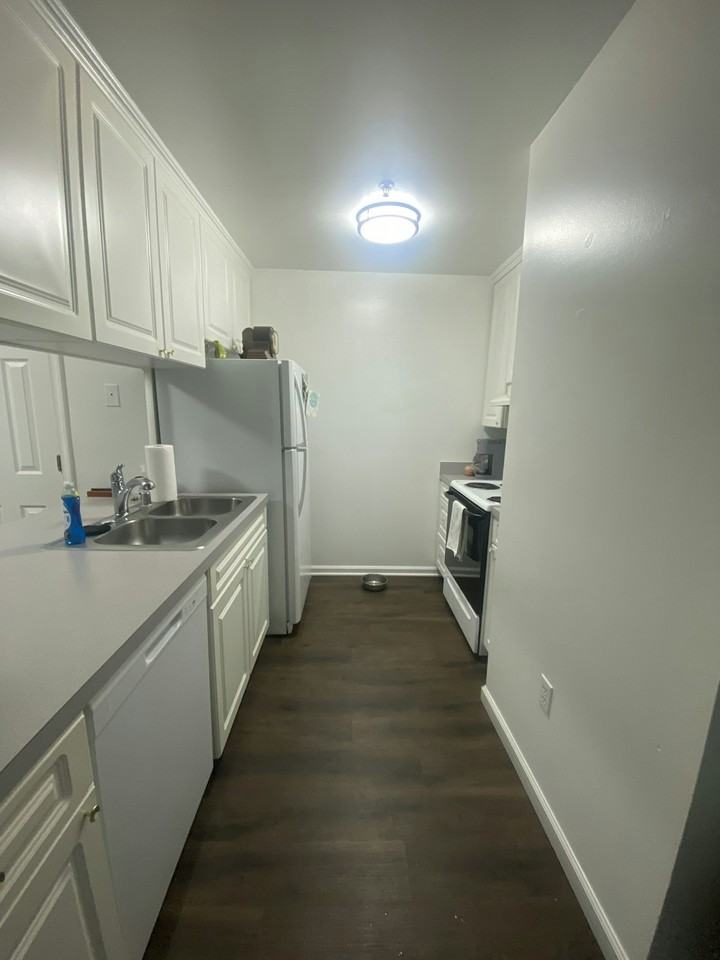 507 Capitol Trail, Unit 103 - Photo 6 of 8