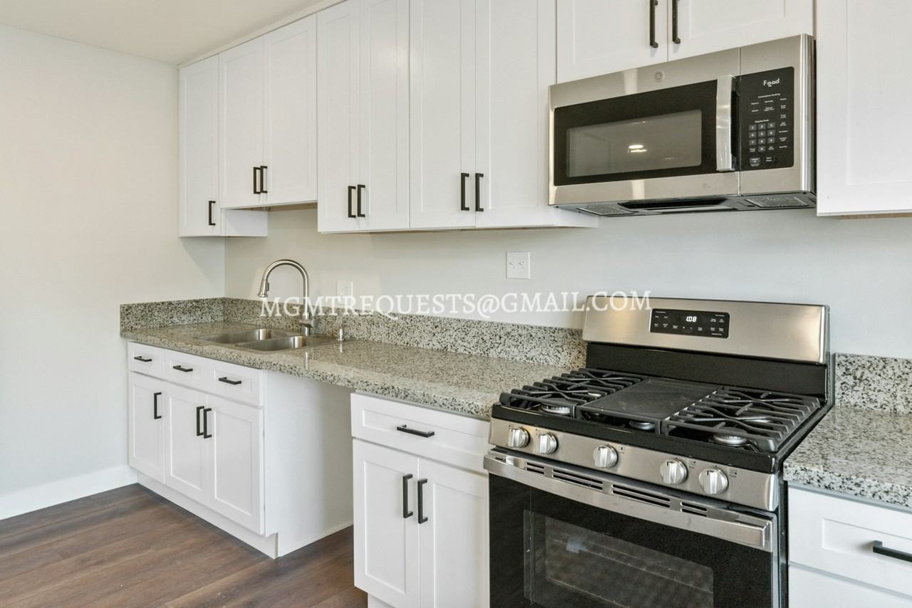 238 West Wilson Avenue, Unit 3 - Photo 3 of 13