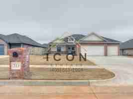 featured image of 713 N Cottontail Way #1