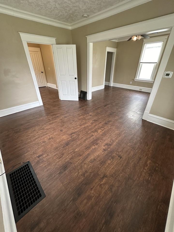 708 4th Ave S #1 - Photo 5 of 28