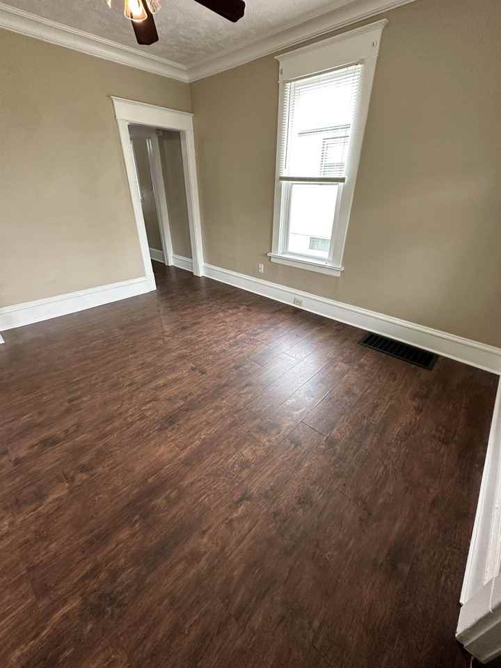 708 4th Ave S #1 - Photo 6 of 28