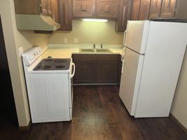 featured image of 1127 College St #7