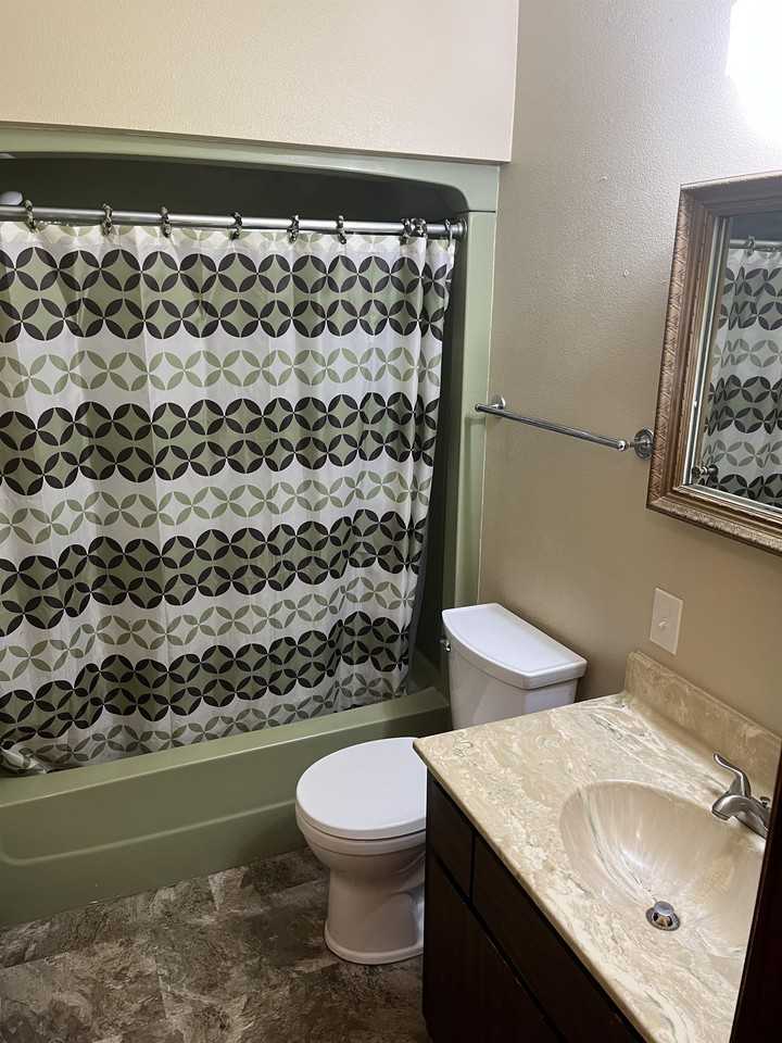 1127 College St #7 - Photo 5 of 10