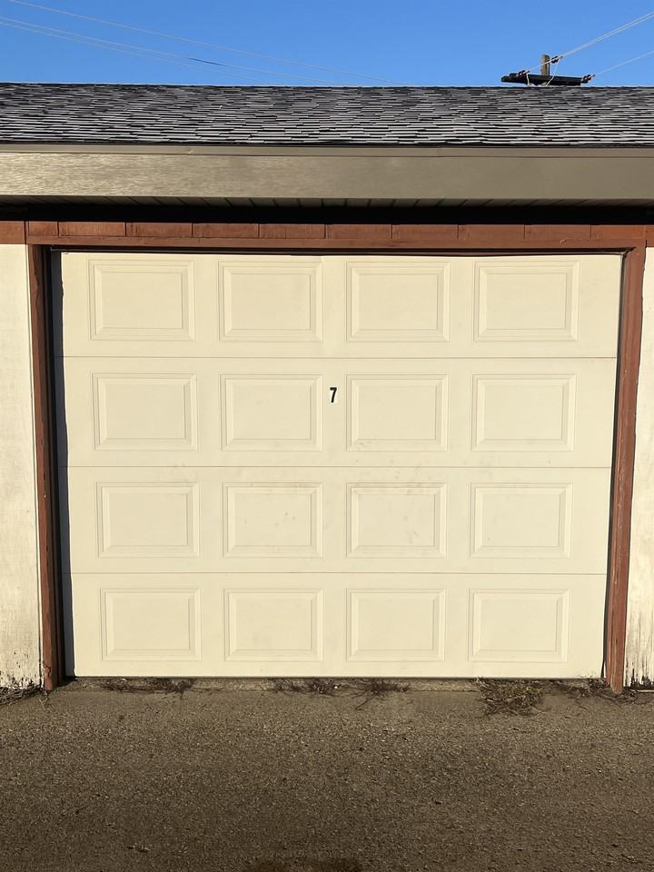 1127 College St #7 - Photo 6 of 10