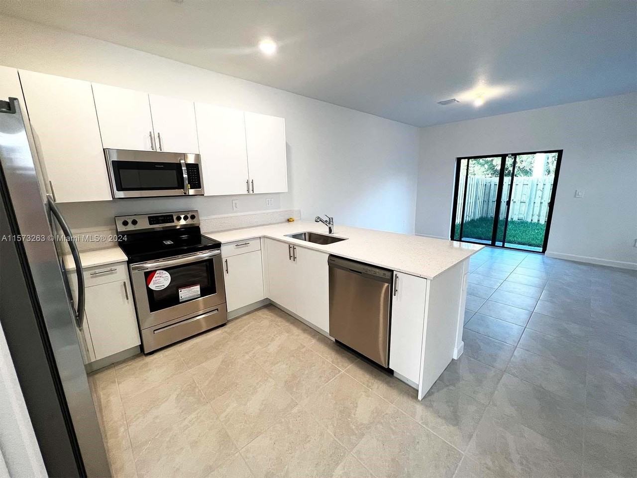 24600 Sw 119th Pl - Photo 2 of 8