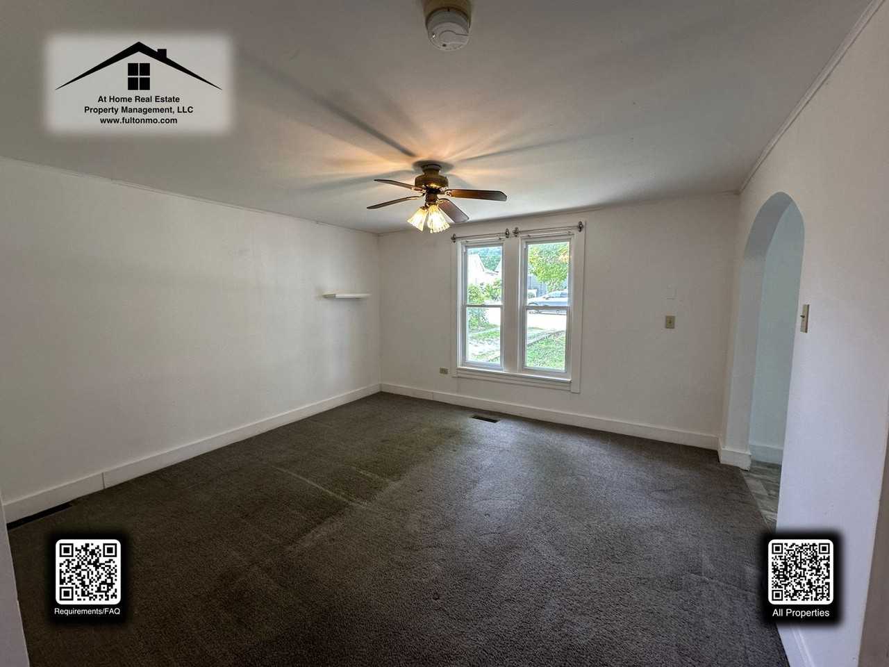 408 W 9th St - Photo 2 of 23