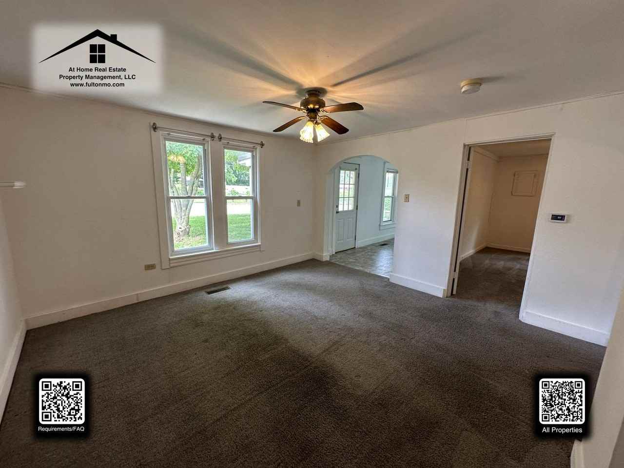 408 W 9th St - Photo 3 of 23