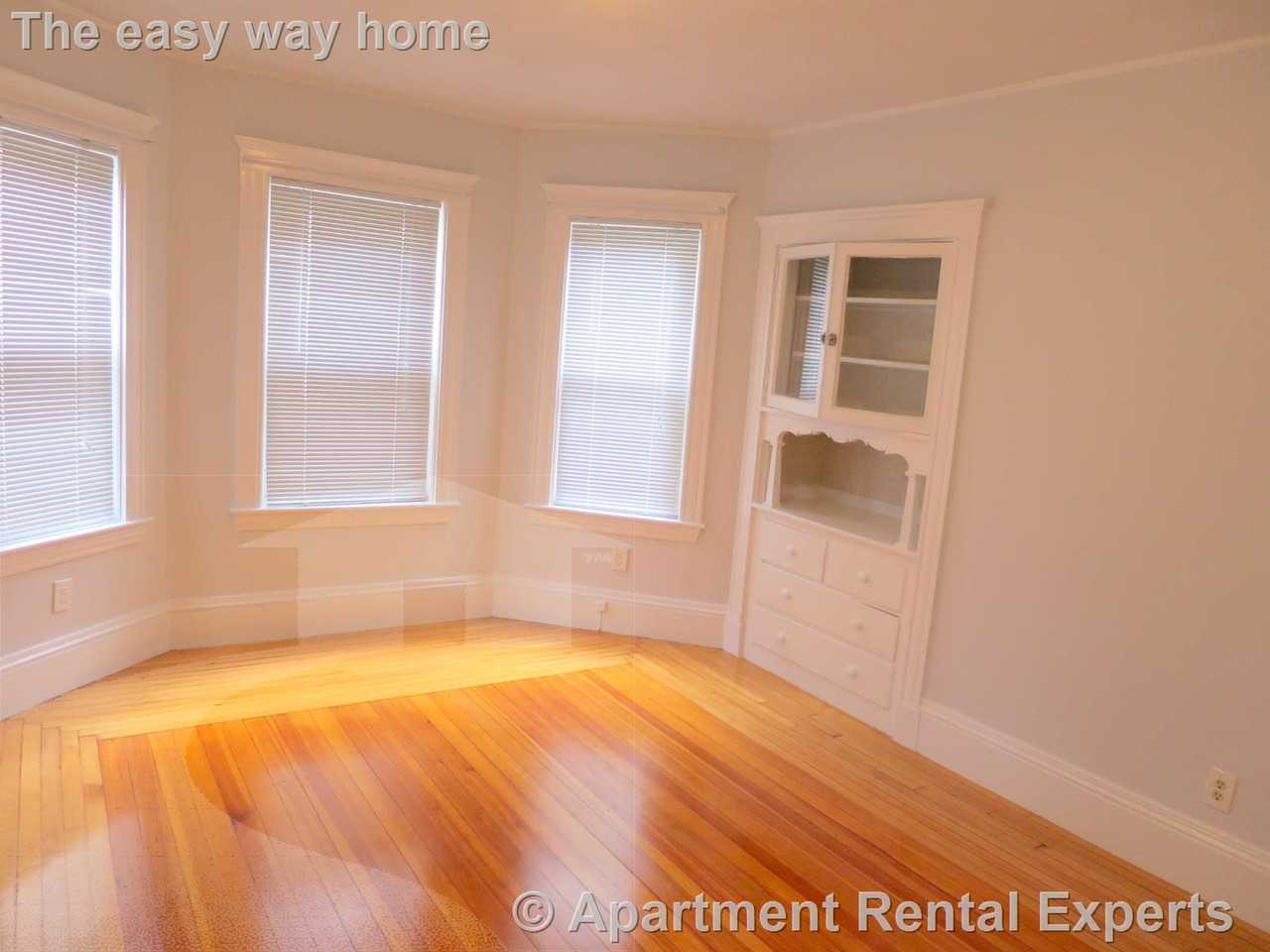 210 Powder House Blvd #BLVD - Photo 4 of 14